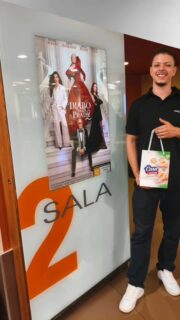 Nem todo lançamento acontece apenas nas telas… alguns ganham vida na experiência. ✨

A Vip Promoções esteve presente em mais uma ação estratégica de sampling, desta vez para a Casa K&M, em parceria com a Agência Desafio, surpreendendo o público na saída de uma das estreias mais aguardadas do universo fashion.

Um encontro entre cinema, moda, elegância e conexão de marca — porque experiências memoráveis começam nos detalhes.

#VipPromoções #CasaKM #AgenciaDesafio #SamplingExperience #MarketingPromocional LiveMarketing BrandExperience AçãoPromocional CinemaExperience